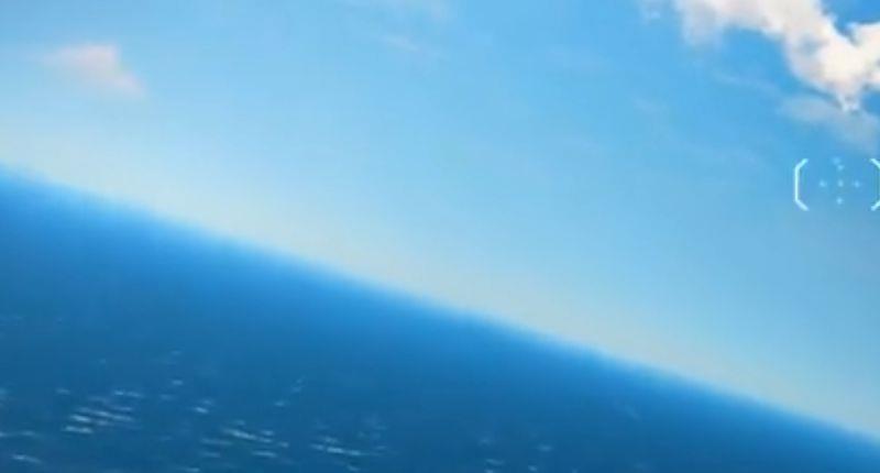 《正当防卫3》怎么开飞机？