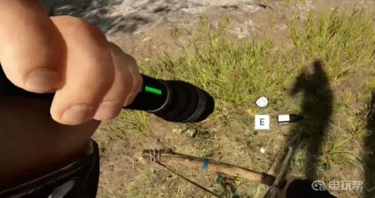 《森林之子》手电筒在哪里？