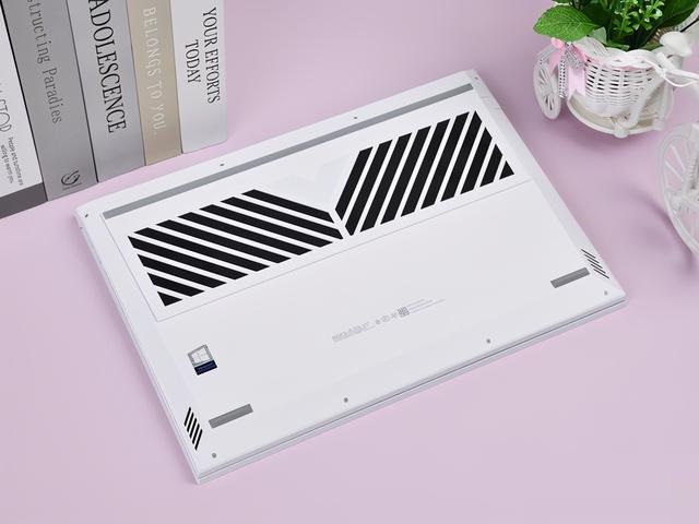 惠普光影精灵7键盘灯如何开启